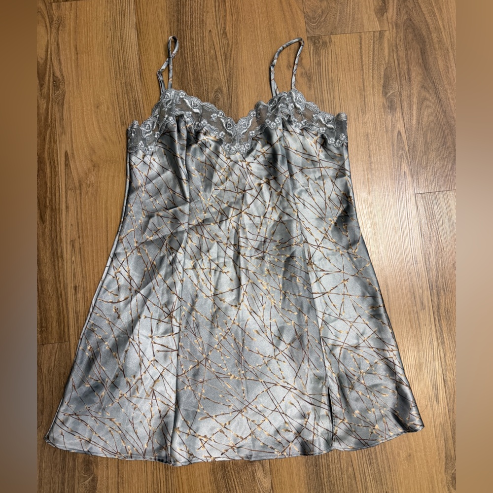 Victoria's Secret Gray Floral Lace Babydoll Slip Lingerie Teddy Dress Y2K‎ Fairy